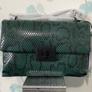 Nicole Miller Black and Green Snake Skin Crossbody Chain Link Strap Purse